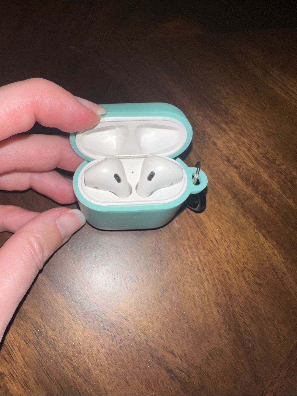 EUC Apple White Wireless Earbuds Shown In-Ear